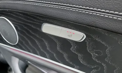 Mercedes-Benz E-Class 2023, 30755 км, за 28080.6 USD - фото 19