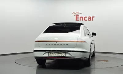 Hyundai Grandeur 2025, 15553 км, за 26697.91 USD