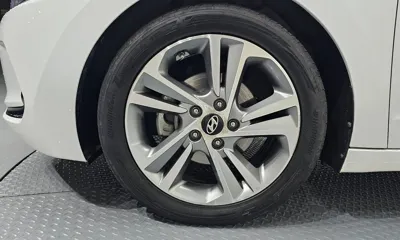 Hyundai Avante 2018, 92419 км, за 7557.01 USD