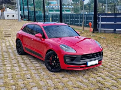 Porsche Macan 2023, 26200 км, за 71925.88 USD