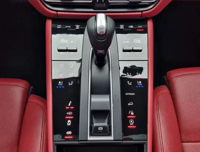 Porsche Macan 2023, 26200 км, за 71925.88 USD - фото 17