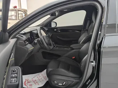 Lynk & Co 03 2023, 40000 км, за 11562.05 USD