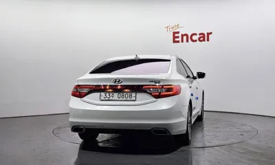 Hyundai Grandeur 2016, 197584 км, за 3627.35 USD