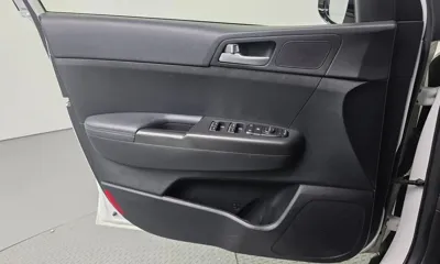 Kia Sportage 2018, 116301 км, за 8861.76 USD - фото 24