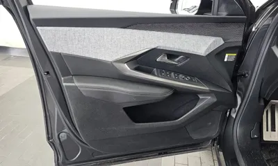 Peugeot 3008 2025, 12866 км, за 26913.48 USD - фото 24