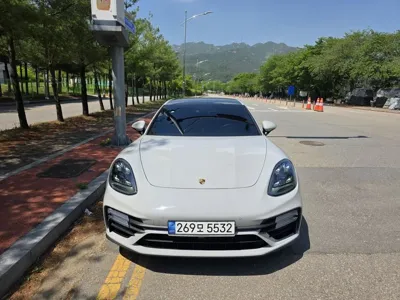 Porsche Panamera 2022, 24903 км, за 71985.77 USD
