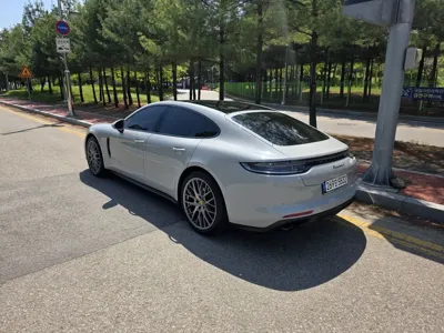 Porsche Panamera 2022, 24903 км, за 71985.77 USD