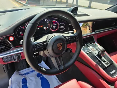 Porsche Panamera 2022, 24903 км, за 71985.77 USD - фото 8