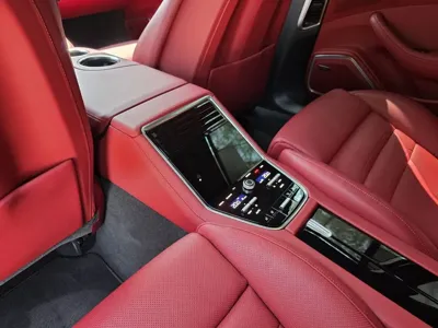Porsche Panamera 2022, 24903 км, за 71985.77 USD - фото 13