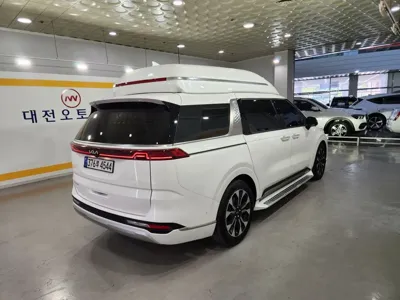 Kia Canival 2023, 60047 км, за 24637.58 USD