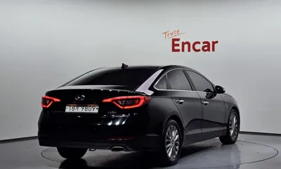 Hyundai Sonata 2015, 95753 км, за 6240.65 USD