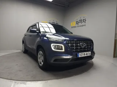 Hyundai Venue 2021, 47000 км, за 8205.33 USD