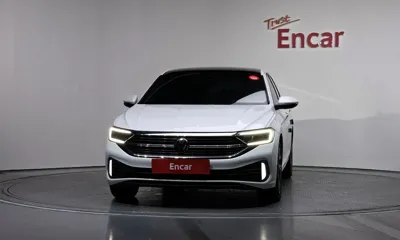 Volkswagen Jetta 2023, 29112 км, за 17067.09 USD
