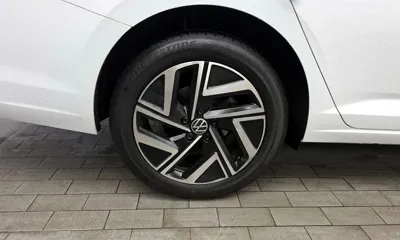 Volkswagen Jetta 2023, 29112 км, за 17067.09 USD