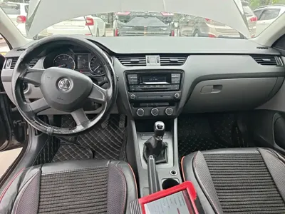 Skoda Octavia 2015, 73300 км, за 2672.12 USD - фото 10