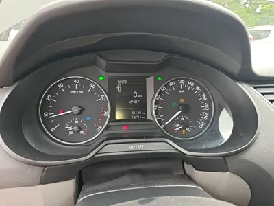 Skoda Octavia 2015, 73300 км, за 2672.12 USD - фото 12