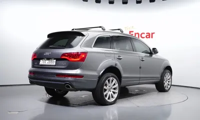 Audi Q7 2014, 98436 км, за 8782.21 USD