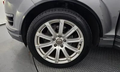 Audi Q7 2014, 98436 км, за 8782.21 USD