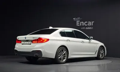 BMW 5-Series 2018, 117591 км, за 15764.58 USD