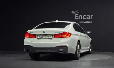 BMW 5-Series 2018, 117591 км, за 15764.58 USD