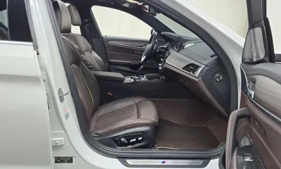 BMW 5-Series 2018, 117591 км, за 15764.58 USD - фото 10