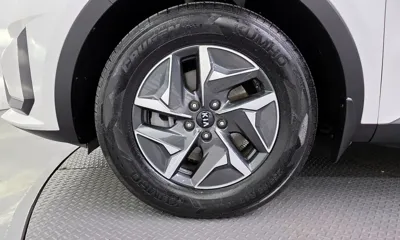 Kia Sorento 2021, 132054 км, за 15938.08 USD