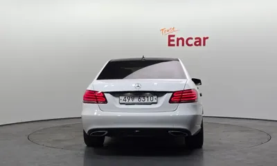 Mercedes-Benz E-Class 2015, 127332 км, за 6435.67 USD