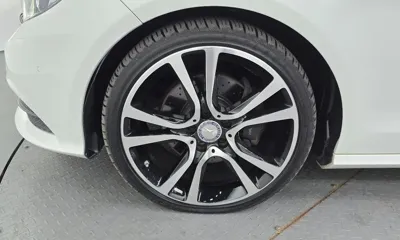 Mercedes-Benz E-Class 2015, 127332 км, за 6435.67 USD