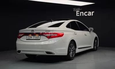 Hyundai Grandeur 2014, 134052 км, за 2571.39 USD
