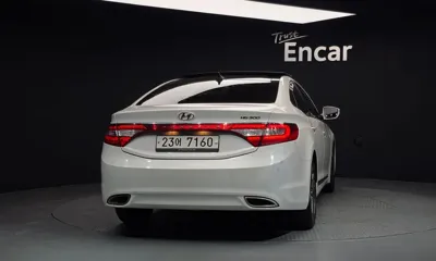 Hyundai Grandeur 2014, 134052 км, за 2571.39 USD