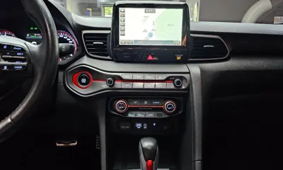 Hyundai Veloster 2019, 53070 км, за 8334.96 USD - фото 14