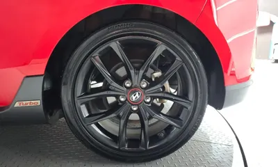 Hyundai Veloster 2019, 53070 км, за 8334.96 USD - фото 21