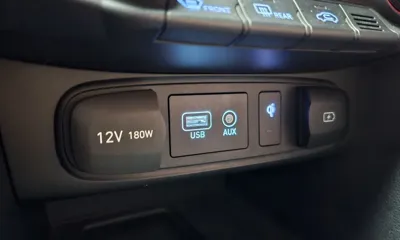 Hyundai Veloster 2019, 53070 км, за 8334.96 USD - фото 28
