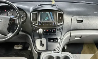 Hyundai Starex 2017, 127918 км, за 6225.16 USD - фото 13