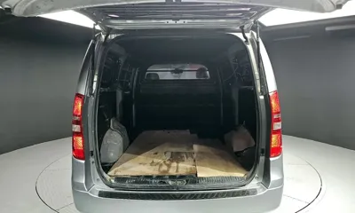 Hyundai Starex 2017, 127918 км, за 6225.16 USD - фото 20