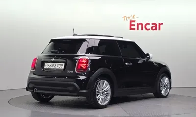 MINI Cooper 2022, 52831 км, за 14769.59 USD