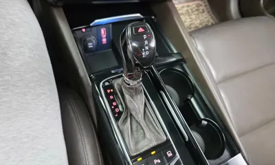 Kia K7 2019, 125106 км, за 9094.45 USD - фото 9