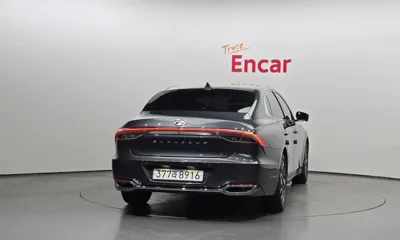 Hyundai Grandeur 2022, 116382 км, за 14130.36 USD