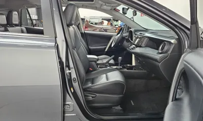 Toyota RAV4 2018, 55752 км, за 16279.38 USD - фото 26