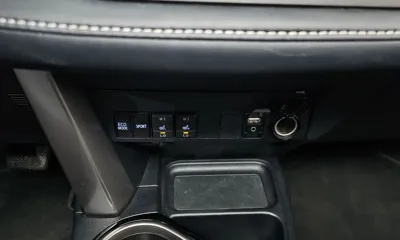 Toyota RAV4 2018, 55752 км, за 16279.38 USD - фото 31