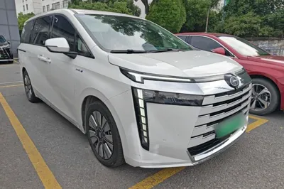 GAC Trumpchi E8 New Energy 2024, 30900 км, за 23620 USD