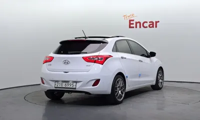 Hyundai i30 2014, 181092 км, за 3893.91 USD