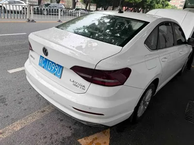 Volkswagen Lavida 2021, 16000 км, за 9135.24 USD