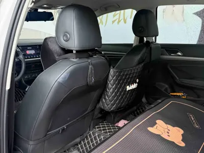 Volkswagen Lavida 2021, 16000 км, за 9135.24 USD