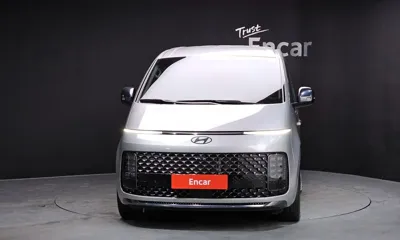 Hyundai Staria 2025, 89893 км, за 24039.1 USD