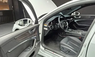 Audi A6 2023, 41888 км, за 25821.17 USD - фото 11