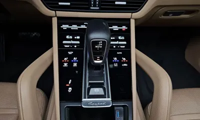 Porsche Cayenne 2019, 56018 км, за 52005.44 USD - фото 9