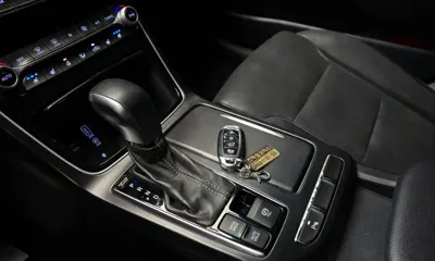 Hyundai Grandeur 2017, 66458 км, за 9787.17 USD - фото 9