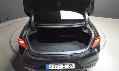 Hyundai Grandeur 2017, 66458 км, за 9787.17 USD - фото 20