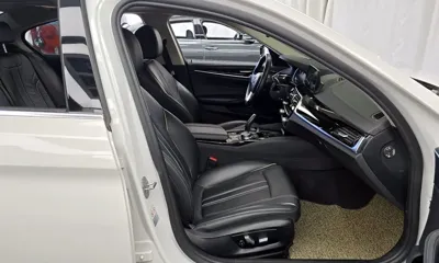 BMW 5-Series 2018, 102229 км, за 13071.46 USD - фото 11